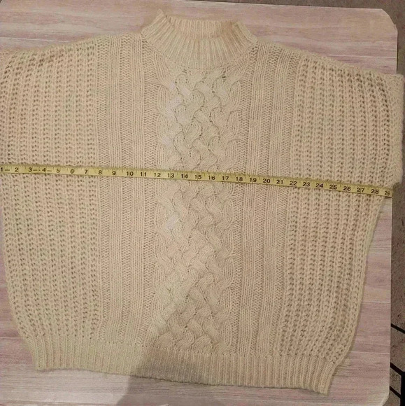 Forever 21 Cream Cable Knit Sweater Oversized Size Large. - Picture 7 of 7
